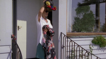 SOS (1988) download